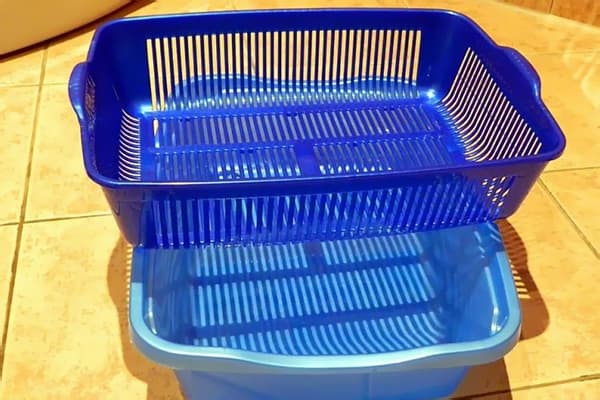 Cat tray with net