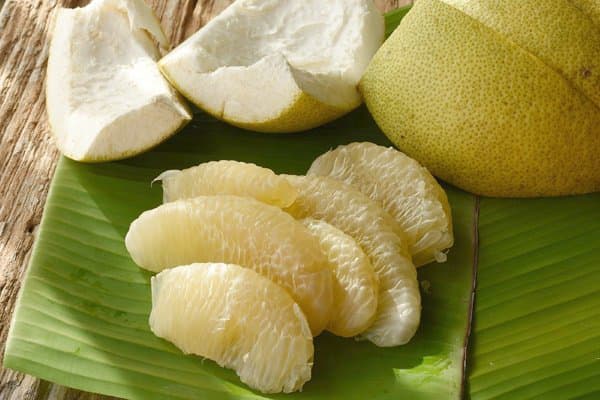 Nomizoti Pomelo ķīļi