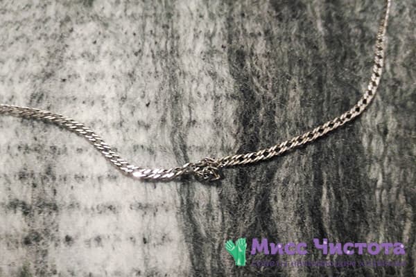 Knot on a silver chain