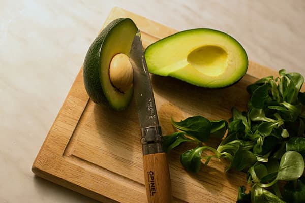 Cleaning avocado