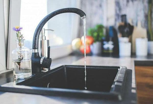 Kitchen faucet