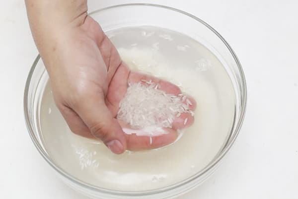 Rice washing before cooking