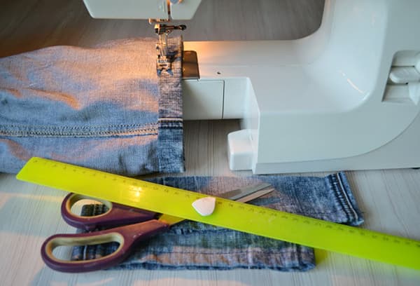 Jeans hemming