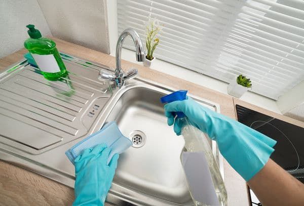 sink cleaning
