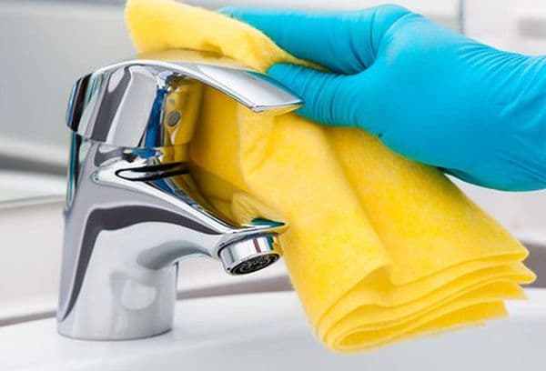Tap cleaning