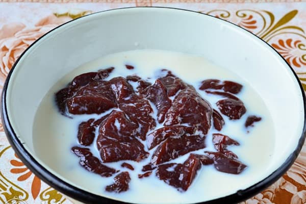 Pork liver in milk