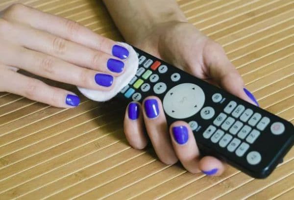 remote control cleaning