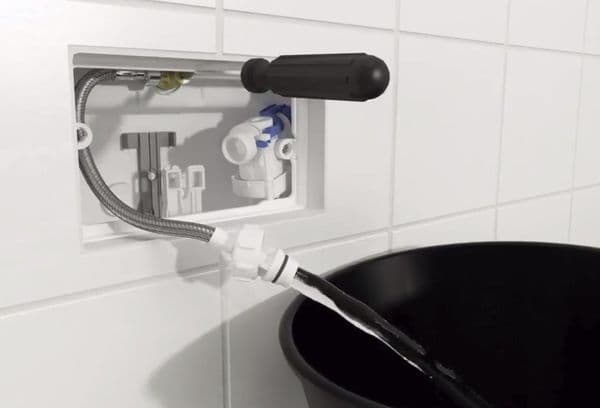 Mounting a Geberit Delta Key