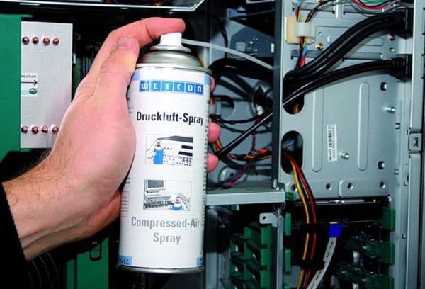 Spray can for computer cleaning