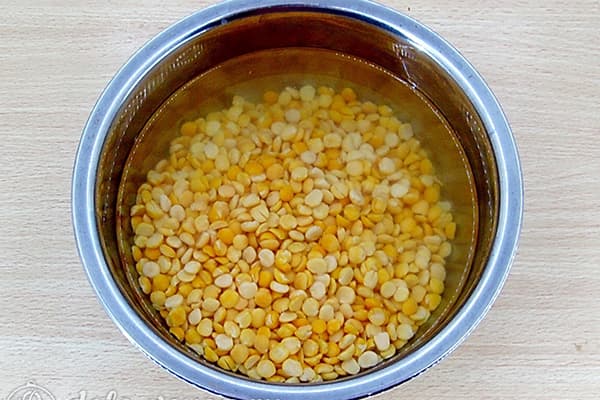 Chopped peas in the water