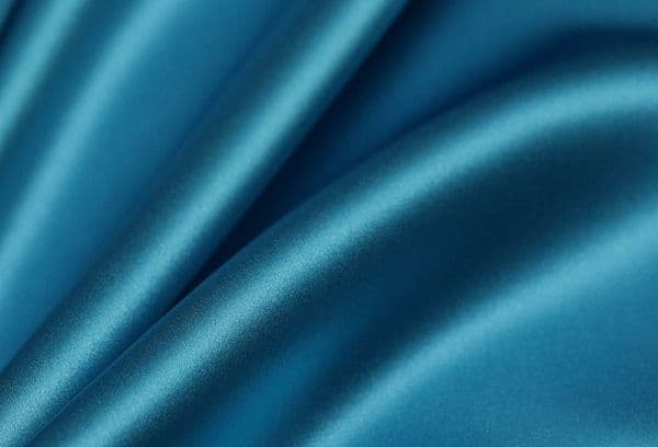 Is it possible to wash natural silk in a washing machine: the intricacies of caring for matter
