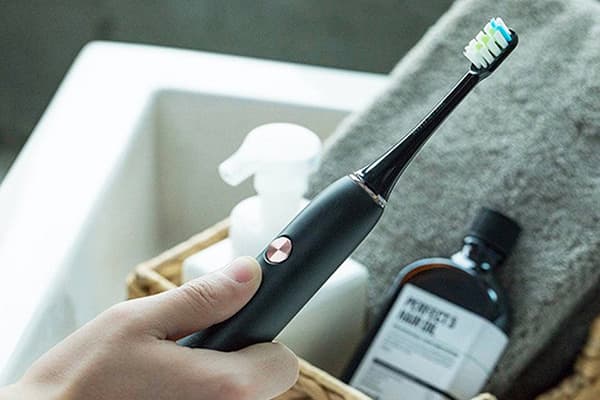 The electric toothbrush
