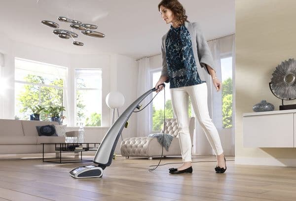 Wet cleaning of the apartment