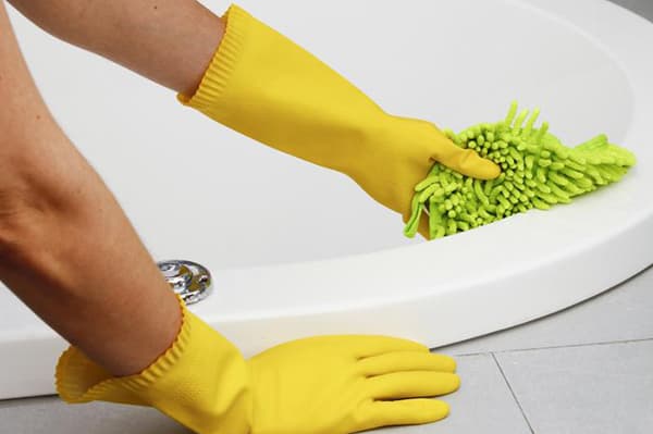 Wash acrylic bath