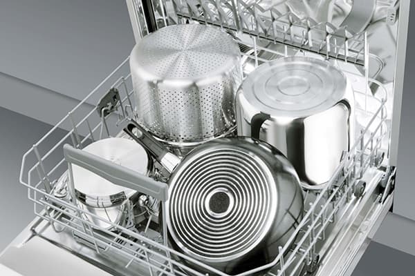 Podi un panna trauku mazgājamā mašīnā