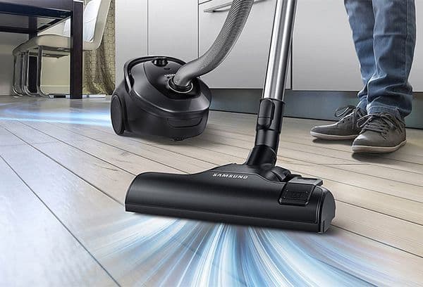 A vacuum cleaner