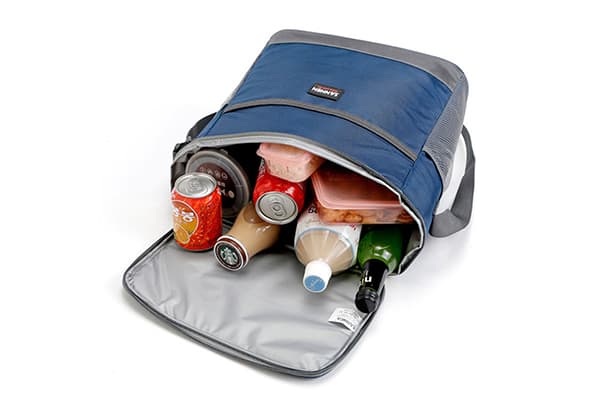 Thermal bag with products