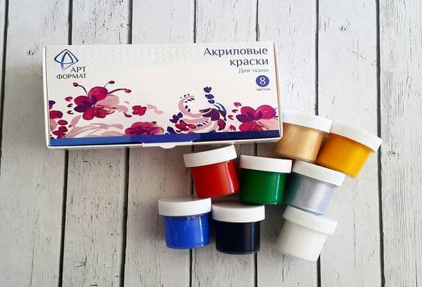 Multi-colored paints