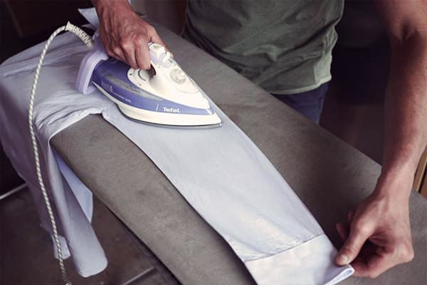 Shirt sleeve ironing