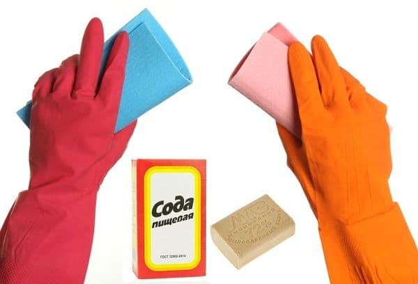 Soap and soda for cleaning