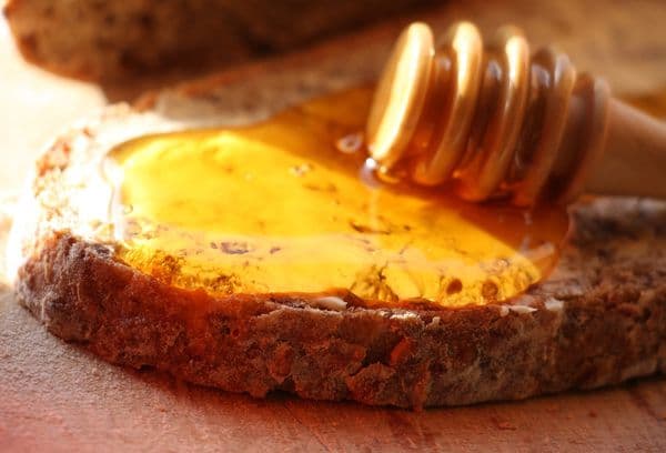 Sandwich with honey