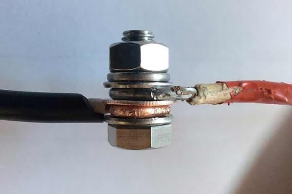 Bolt connection
