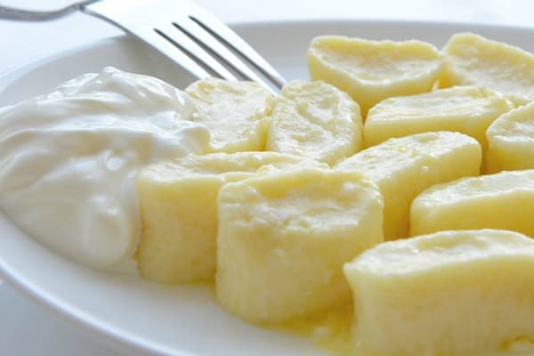 Lazy dumplings with sour cream