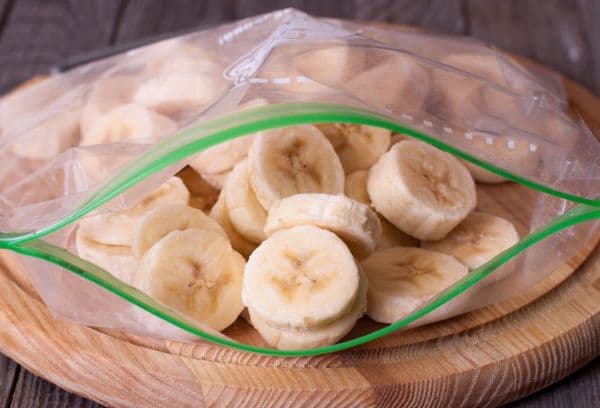sliced bananas frozen in a bag