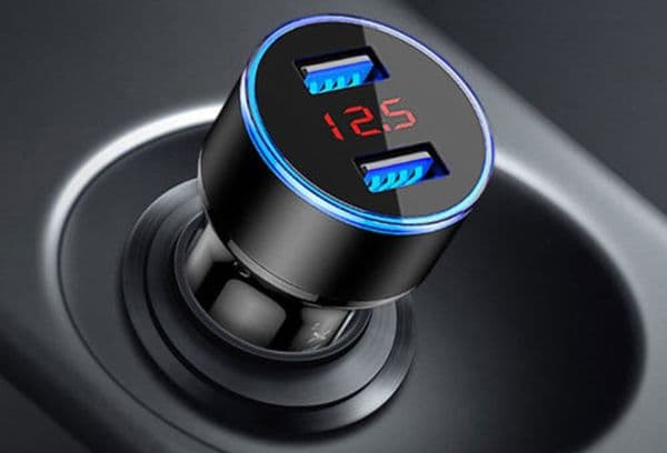 Cigarette lighter in car
