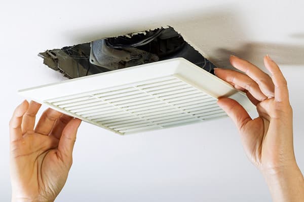 Removing the ventilation grill