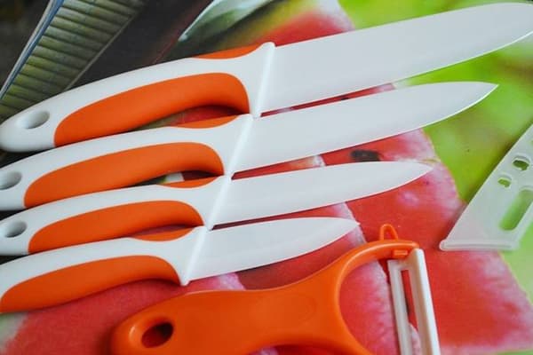 Ceramic knives