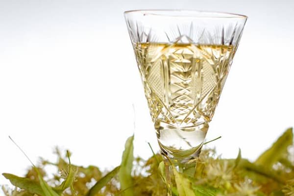 Alcohol tincture on linden flowers