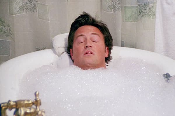 Chandler Bing takes a bath