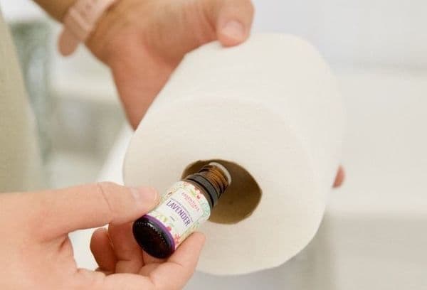 Toilet paper scent