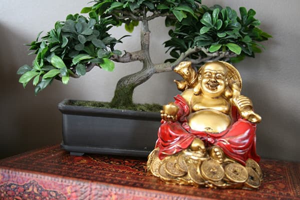 Hotei figurine