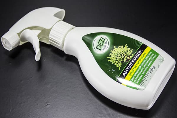 Mold spray