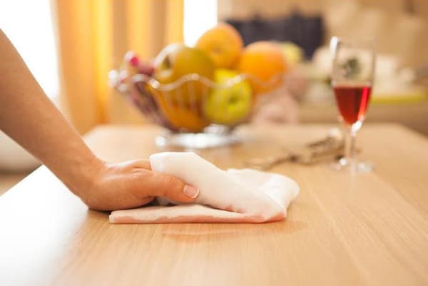 Reusable viscose and polyester rag