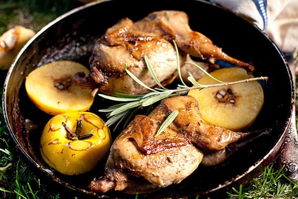 Chicken baked with quince