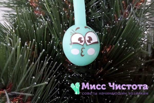 Strep in a quality Christmas tree toy