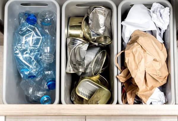 Separate garbage collection at home