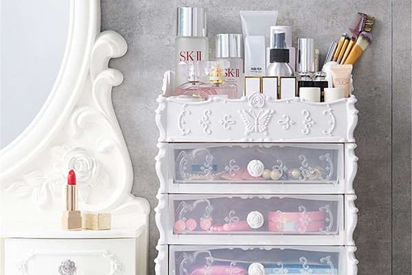 Storage of cosmetics